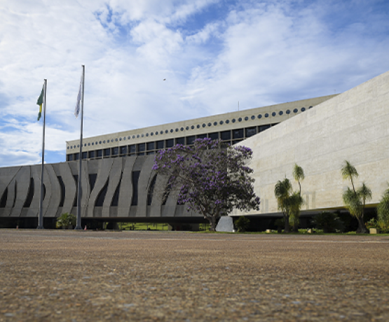 STJ: Cabe à Justiça do Trabalho julgar invasão de imóvel penhorado em execução